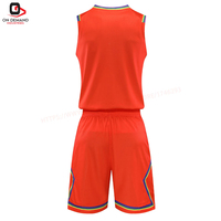 Uniformes de Baloncesto Sublimados de Secado Rápido y Transpirables con Colores y Logotipo Personalizados, Tela Resistente para Competiciones Escolares/Universitarias