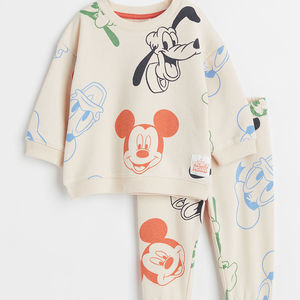 Conjuntos Deportivos de Felpa de Algodón Cálido con Logotipo Bordado Personalizado para Niños, Ropa para Niñas Pequeñas, Conjuntos Deportivos de Poliéster Personalizados - Product Image 1