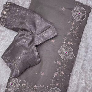 Sari de Chifón NC Puro Premium con Bordado de Lentejuelas Pesadas y Blusa Jacquard, Colección de Ropa Étnica - Product Image 1