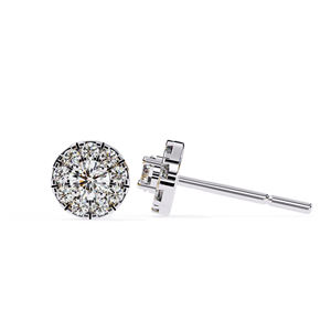 Pendientes de Oro Sólido de 14K con Halo de Diamantes Redondos, 0.26 Ct en Total, 3.2 mm en el Centro, 1.6 mm en los Laterales, Joyería Fina - Product Image 3