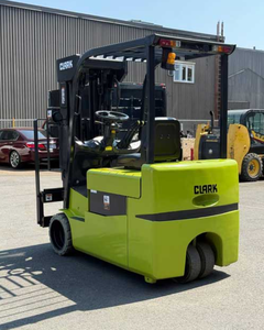 Montacargas Eléctrico de 3 Ruedas y 5000 lb con Asiento, ClarkTMX25, Listo para Envío - Product Image 2