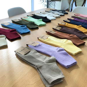 Calzini da Donna in Cotone a Costine, Tinta Unita, Traspiranti, per Uso Quotidiano, Casual, Primaverili, Vendita all'Ingrosso - Product Image 2