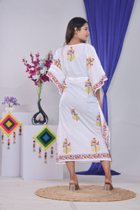 Vestido Kaftán Blanco con Estampado de Bloques, 100% Algodón, Corte Holgado, Estilo Boho, Largo hasta la Rodilla, Manga Murciélago, Cuello en V, Transpirable, para Eventos Formales - Product Image 2