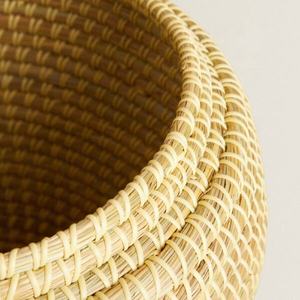 Panier de rangement écologique en jonc de mer orange avec couvercle, design multifonctionnel pour le linge et le rangement - Product Image 5