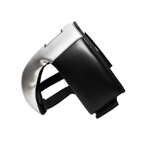 Protège-entrejambe en cuir premium pour femmes, ajustement slim, design personnalisable pour les arts martiaux - Product Image 3