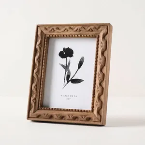 Cadre photo en bois minimaliste conçu pour la décoration intérieure scandinave, pour une esthétique murale moderne et élégante. - Product Image 4