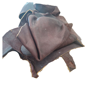 Déchets de cuir multicolores pour le rembourrage des semelles de chaussures, panneaux en fibres de cuir et recyclage industriel - Product Image 2
