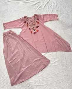 Ensemble Salwar Kameez Kurti en Rayonne Brodé Rose, Matériaux Recyclés, Tenue Traditionnelle Indienne et Pakistanaise pour Femmes, Tenue Quotidienne Décontractée pour le Bureau - Product Image 2