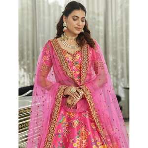 Ropa de boda de seda con estampado floral de color rosa oscuro Lehenga Choli - Product Image 5