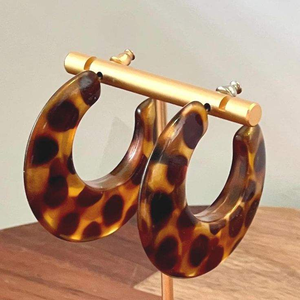 High Quality Luxury Natural Horn <b>Earrings</b> for Girls Customized Size Handmade Eco-Friendly Modern Natural Crafts - Product Image 1