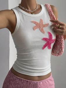 Top élégant brodé de perles, conçu avec des broderies à la main complexes pour une mode féminine raffinée - Product Image 1