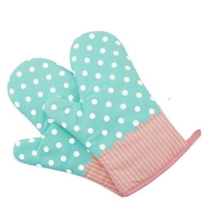 ชุดถุงมือผ้าคอตตอนเนื้อนุ่มพิมพ์ลายสำหรับวางหม้อถุงมือทำอาหารในครัวทนความร้อนสำหรับอบ - Product Image 3