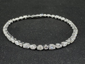 Élégant bracelet tennis en or blanc 14 carats avec diamants de laboratoire certifiés IGI 4,93 carats pour anniversaire, fête, usage quotidien, style intemporel - Product Image 5