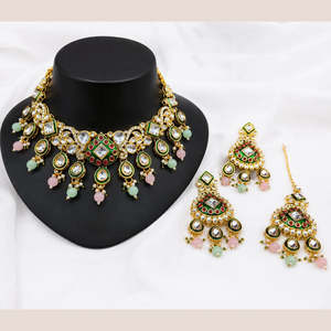 Juego de collar de imitación de perlas y cristales chapado en oro de 24 quilates con Maang Tikka - Product Image 2