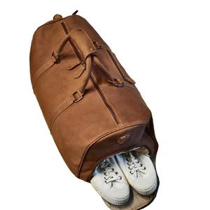 Sac de sport et de fitness en cuir véritable imperméable 20-35L grande capacité léger et durable pour voyage OEM - Product Image 2