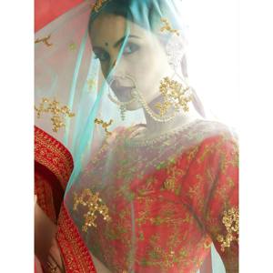 Lehenga Choli de Seda Bordada en Tallas Grandes en un Atractivo Color Rosa para Bodas - Product Image 2