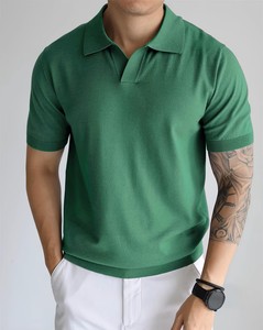 เสื้อโปโลแขนสั้นผู้ชายสีเขียวล้วน ผ้าถัก ทรงลำลอง ระบายอากาศได้ดี ทรงปกติ สไตล์ Old Money จากบังกลาเทศ - Product Image 1