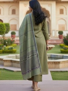 Traditional GREEN Floral Printed Cotton <b>Kurta</b> Set With Dupatta Loose Fit Floor-Length Casual Wear <b>For</b> <b>Women</b> India Pakistan Style - Product Image 5