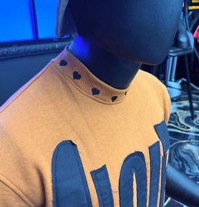 Camisetas de Hombre de Algodón de 280 g/m² Personalizadas por el Fabricante con Apliques Bordados - Product Image 3