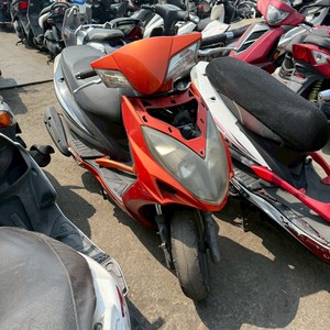 Scooter Usado de Alta Calidad de Japón, Yamaha, Kymco, SYM, Suzuki, Precio Económico para Compradores Africanos - Product Image 3