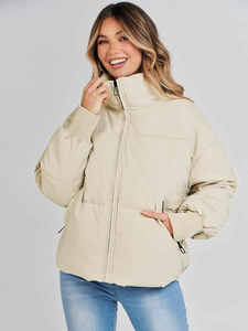 Veste d'hiver matelassée pour femme en polyester enduit, à capuche, manches longues, en tissu matelassé chaud, fermeture éclair, tendance, pour le quotidien - Product Image 3