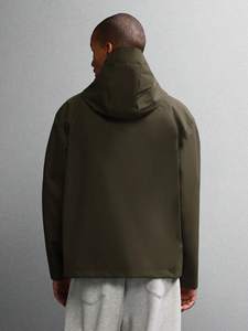 Chaqueta Deportiva Impermeable, Transpirable y de Secado Rápido para Hombre, Chaqueta Utilitaria Resistente al Agua, Softshell para Senderismo al Aire Libre, Marca Privada - Product Image 4