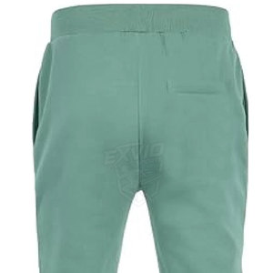 Conjunto deportivo ligero e informal para hombre con sudadera con capucha y pantalones tipo jogger, ideal para el gimnasio, viajes o actividades casuales diarias. - Product Image 4