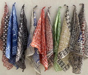 Pañuelo Bandana Cuadrado al por Mayor, Estampado a Mano, 100% Algodón, Ecológico, Reutilizable, Duradero, Casual, con Patrón Floral, Transpirable - Product Image 6