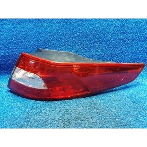 Luz Trasera Derecha Usada Optima 924022T0 - Product Image 1