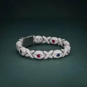 Bracelet classique en alliage plaqué rhodium avec incrustation de diamants et design d'yeux en pierres précieuses colorées, bijoux unisexes - Product Image 4