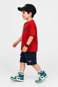 T-shirt rouge à manches courtes et col rond pour homme ONETEN APPAREL, avec poche et logo sur le devant, 100% coton, impression numérique, tricoté - Product Image 5