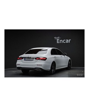 Mercedes-Benz E250 AMG Line Clase E 2022 con 18,040 km, Volante a la Izquierda, Caja de Cambios Automática, Asientos de Cuero, Cámara Trasera - Product Image 2