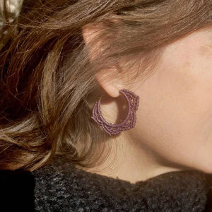 Boucles d'oreilles en macramé faites à la main multicolores pour la fabrication de bijoux en gros - Product Image 4