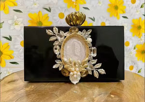 Bolso de Mano de Resina Pura para Mujer, Acabado Excelente para Bodas y Fiestas, Accesorios de Moda Femeninos, Bolso Colorido Hecho a Mano por MULTI CRAFT - Product Image 5