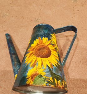 เหยือกน้ำรดน้ำลายดอกทานตะวันสไตล์วินเทจ สำหรับทำสวนขนาดเล็ก DIY และโครงการปลูกสมุนไพร และใช้เป็นอุปกรณ์รดน้ำสวนในชีวิตประจำวัน - Product Image 2