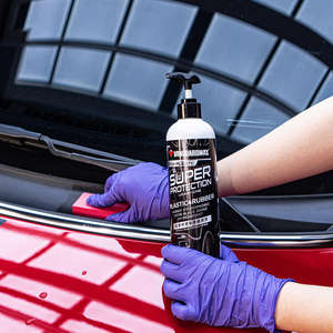 Restaurador de Plástico y Goma Total Care Graphene Trim Reflector, con Recubrimiento de Acabado Negro Permanente y Penetración Profunda - Product Image 2