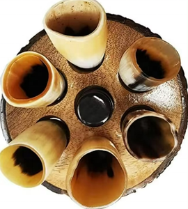Juego de cuerno vikingo para beber hecho a mano con bandeja de madera pulida, cuernos de estilo animal tallados para aguamiel, whisky, vodka, recuerdo religioso - Product Image 4