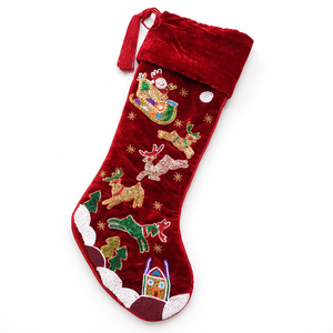 Vente en gros de chaussettes de Noël en velours rouge de 22 pouces avec broderie de Père Noël et de rennes |   Chaussette suspendue de luxe pour la décoration de cheminée - Product Image 3