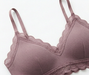 Ensemble soutien-gorge sans armatures et culotte hipster pour femme avec dentelle, taille mi-haute, en coton tricoté et élasthanne, couleur unie élégante - Product Image 4