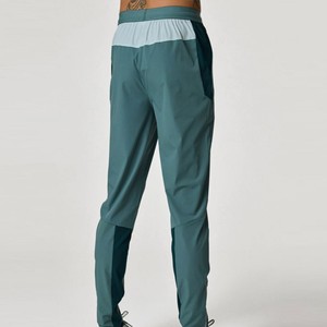 Ensemble coupe-vent respirant en nylon imprimé personnalisé de qualité supérieure pour hommes, vente en gros, ensembles courts, streetwear à fermeture éclair intégrale pour l'hiver - Product Image 6