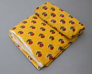 ผ้าพิมพ์ลายดอกไม้สไตล์อินเดีย 100% ผ้าฝ้ายเนื้อนุ่มบริสุทธิ์ สำหรับเสื้อผ้า-ชุดเดรส ผ้าม่าน ชุดนอน ผ้าคลุมเตียง และอื่นๆ อีกมากมาย - Product Image 3