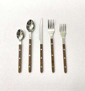 Ensemble de couverts en bois avec manches à motifs noirs, design bohème, couverts réutilisables pour le camping - Product Image 2