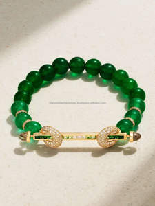 Brazalete de resina de diseño único hecho a mano, pieza de declaración personalizada ecológica, joyería artesanal con estilo de Ángel - Product Image 5