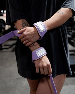 Sangles de poignet personnalisées de qualité supérieure pour cross-fit, powerlifting, entraînement en salle de sport, soulevé de terre, en cuir véritable, sangle de musculation - Product Image 3