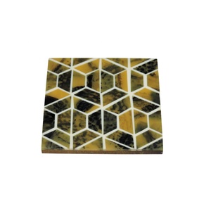 ชุดจานรองแก้วเรซิ่นทำมือ Artesign รักษ์โลก สีเบจ ขนาด 10x10 ซม. ใช้สำหรับวางแก้วน้ำ ใช้ในบ้าน ร้านอาหาร ทนทาน สวยงาม เหมาะสำหรับวางบนโต๊ะ - Product Image 4