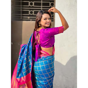 Sari en soie douce bleue à carreaux Elite Weaves avec contraste traditionnel en zari, robe de soirée élégante tissée - Product Image 2