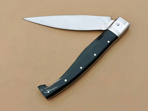 Couteau à pattada artisanal en acier inoxydable avec manche en corne de taureau, fabrication OEM acceptée, lame ultra-affûtée avec étui en cuir - Product Image 4