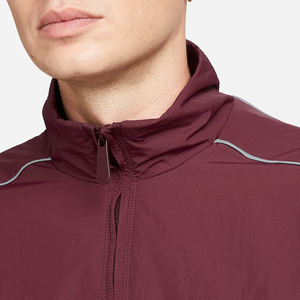 Ensemble de survêtement coupe-vent personnalisé en nylon pour femme : veste de sport zippée et pantalon coupe-vent pour l'entraînement - Product Image 4