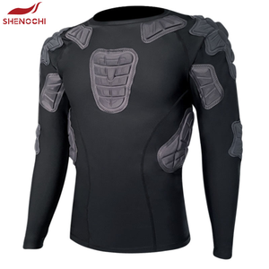 Protège-épaules de rugby, protection de poitrine, sous-vêtement de gardien de but de football noir à manches longues, chemises de compression rembourrées avec protections - Product Image 1