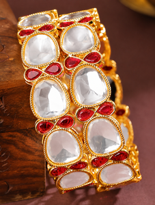 Bracelet manchette en alliage plaqué or avec motif floral en strass de cristal taille émeraude, bijoux de fête pour femme - Product Image 1